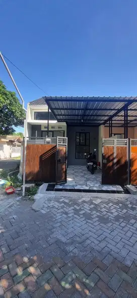 Tinggal 1 Unit HOOK  SPESIAL, Rumah Baru Grees Tengah Kota Sidoarjo,