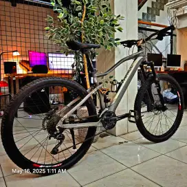 Sepeda MTB Thrill Fervent 27.5 T120  Full Shimano Deore Mls Ban Baru