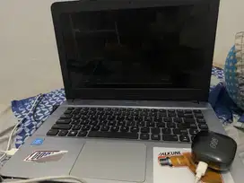 Laptop Asus X441MA