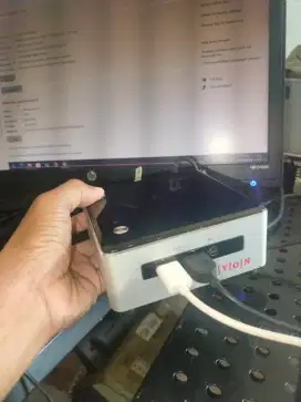 Mini PC NUC 5i5RYH Core i5 gen 5, bekas normal tanpa RAM dan HDD.