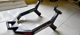 Kaki penyanggah motor