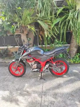 Jual Motor Honda CB 150 R Street Fire 2016 Low Km
