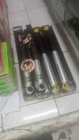 Shock absorber Pajero sport merk raw predator depan blkg barang baru