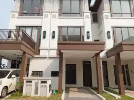 Disewakan Rumah 3 lantai 4 kamar Daisan Osaka Lavon Tangerang