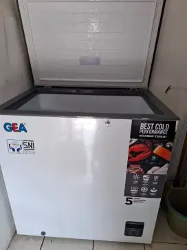 di jual frezer merek GEA
