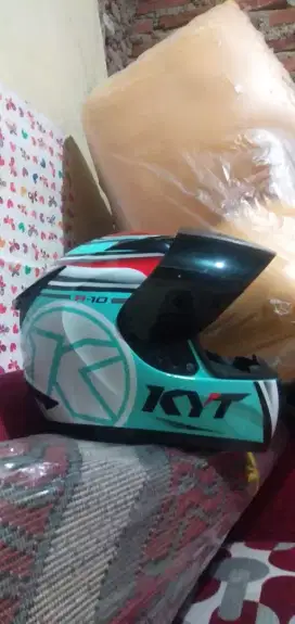 Helm Kyt R10 Barang mulus