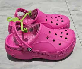 Sandal Crocs Wanita