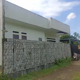 Rumah di Kreteg-Ciomas, Cocok Buat Gudang Online