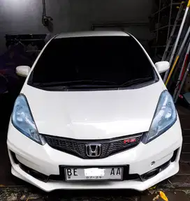 Honda Jazz 1.5 New RS Automatic Putih mulus 2012 normal siap daily use