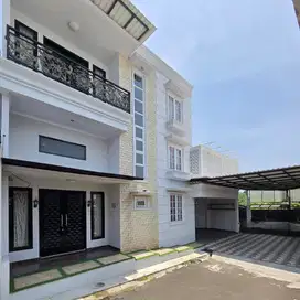 JUAL RUMAH MEWAH DALAM CLUSTER DEKAT STASIUN KRL