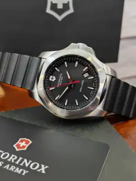 Victorinox INOX 241682 Quartz