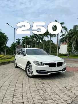 2013 BMW F30 320i Sport