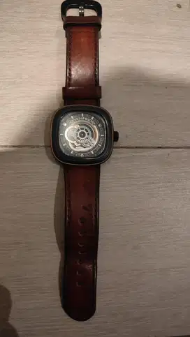 Di jual jam tangan SEVENFRIDAY original