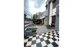 Rumah Bagus dan Jalan Lebar, dekat mesjid di Kelapa Gading