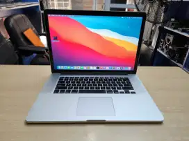 MacBook Pro Retina 2015 15.5 inc Core i7/16GB/512GB + Speker Bluetooth