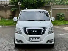 Hyundai H1 Royale 2.4 Bensin At 2015 Putih