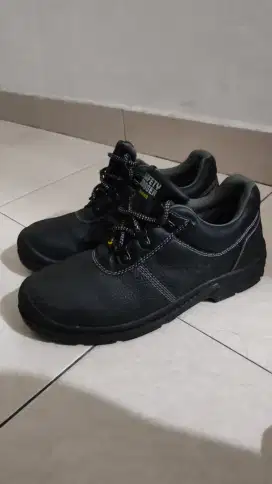 Sepatu Safety Jogger Works bestrun231 size 43
