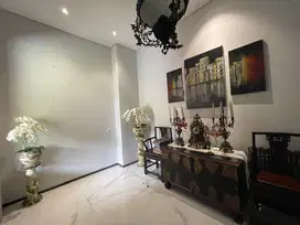 Dijual Rumah Cantik Jarang Ada Dengan Kolam Air Panas Di Setraduta