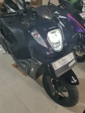 Honda genio ban donat 2022 Kurnia motor Jl.Sutawinangun pecilon 132