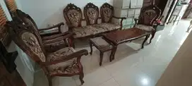 Dijual satu set kursi ukiran kayu jati antik