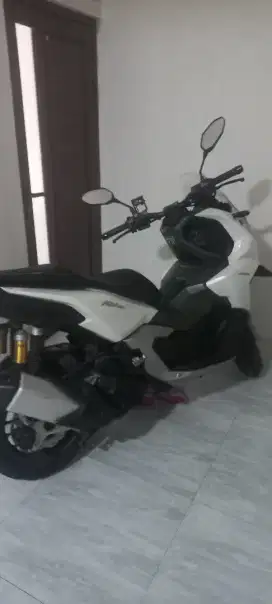 Honda Adv 160cc Cbs putih 2024