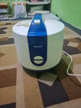 Riset cooker Philips kapasitas 2 liter