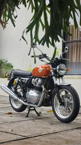 Royal Enfield INTERCEPTOR 650cc
KM 400 PERAK