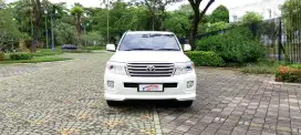 TOYOTA LANDCRUISER V8 2012