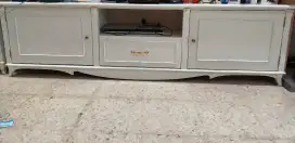 Nakas tv ruang tamu