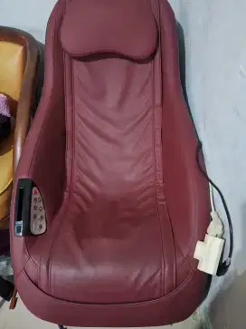 kursi pijat maroon