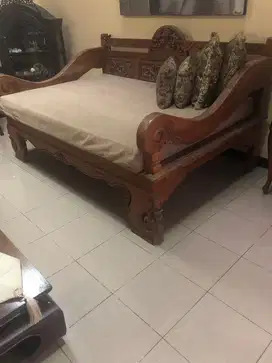 Bangku jati antik