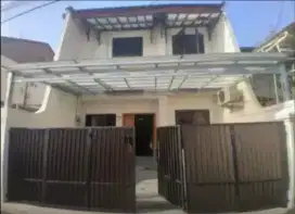 Rumah Nyaman Siap Huni di Tebet Selatan
