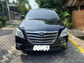 Kijang Grand Innova V bensin matic 2014