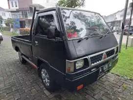 Mitsubishi L300 pick up