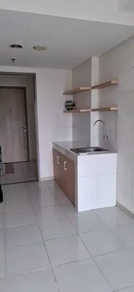 Dijual cepat 1 BR Apartemen Akasa  semi Furnished