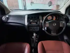 Nissan Grand livina 2012 Bensin
