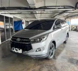 Innova Venturer Automatic Diesel 2018
