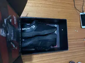 Sepatu Badminton Kumpoo ori