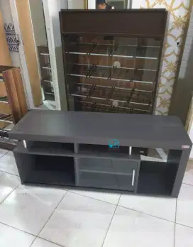 Ready Meja TV Model Minimalis Terbaru