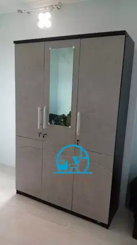 Sale Lemari Pakaian 3 Pintu Model Minimalis