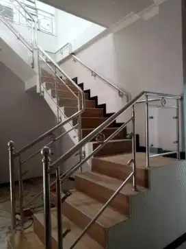 Pagar Balkon Tangga Stainless