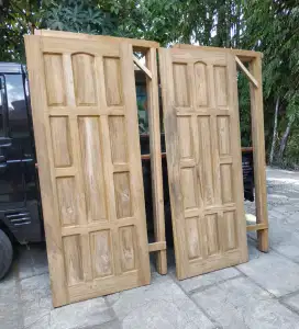 Pintu kamar kayu jati