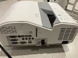 Jual projector bekas Casio Ultra short throw