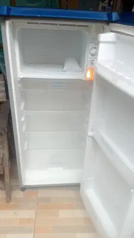 Kulkas sanyo 1 pintu