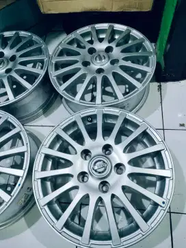 Velg Nissan SERENA R.15 ori