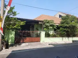Rumah 3KT 2KM Garasi Carport dekat Alkid, The Park Solobaru