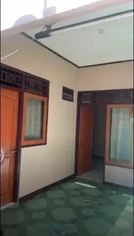 RUMAH DISEWAKAN LOKASI STRATEGIS