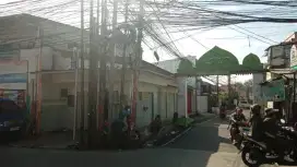 Kios pinggir jalan raya CONNDET