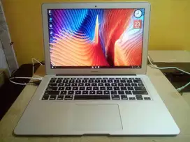 Apple MacBook Air Core i5. 13 inch. OS Windows 10. Office, Photoshop