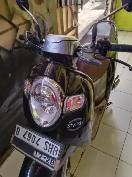 Honda scoopy stylis 2018 km baru 9rb masih mulus